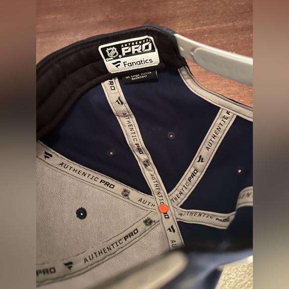 Fanatics Colorado Avalanche 2021 Playoffs Hat - Picture 5 of 5